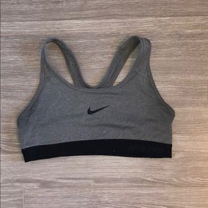 Nike Pro Sports Bra